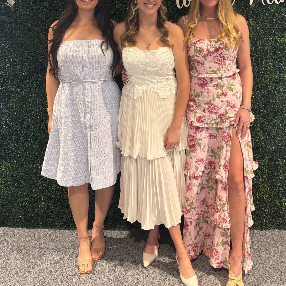 White Elegant Anthropologie Dress - Picture 4 of 4